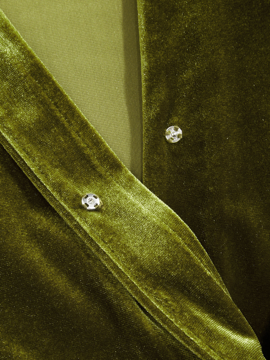 Velet Collar V-neck Ruched Long Sleeves Midi Dress