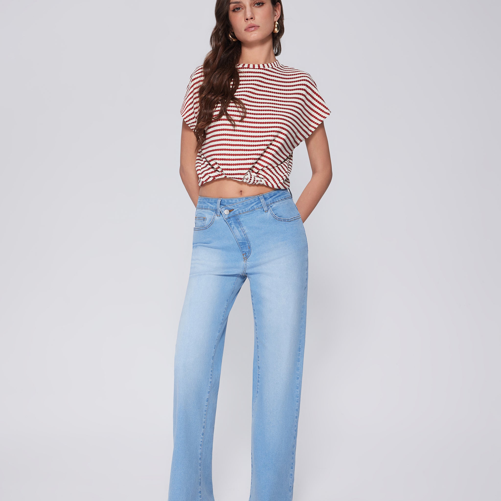 Wide-leg jeans