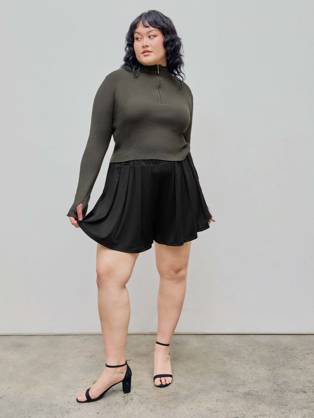 Solid Elastic Waist Wide Leg Shorts Curve & Plus